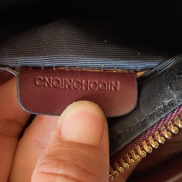 ❌SOLD❌Vintage Burberry prorsum barrel bag - Picture 9 of 11